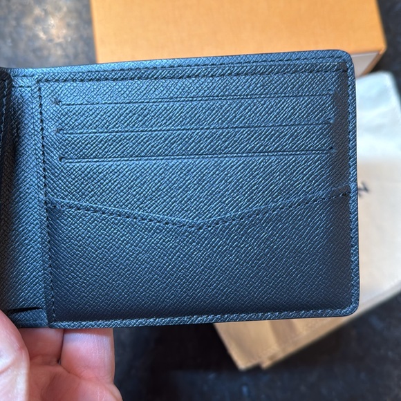 Louis Vuitton Slender Wallet 100% Authentic - Picture 12 of 17